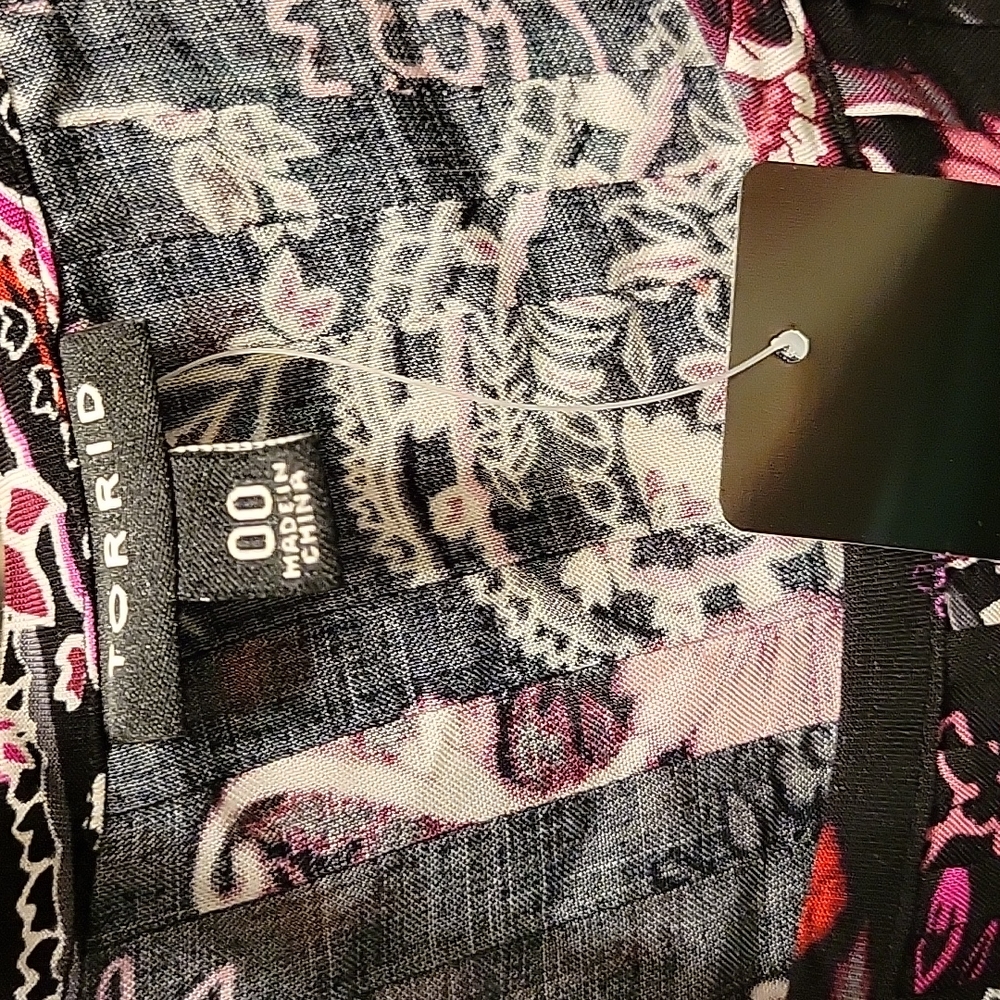 Adorable Torrid dress NWT - Picture 8 of 9